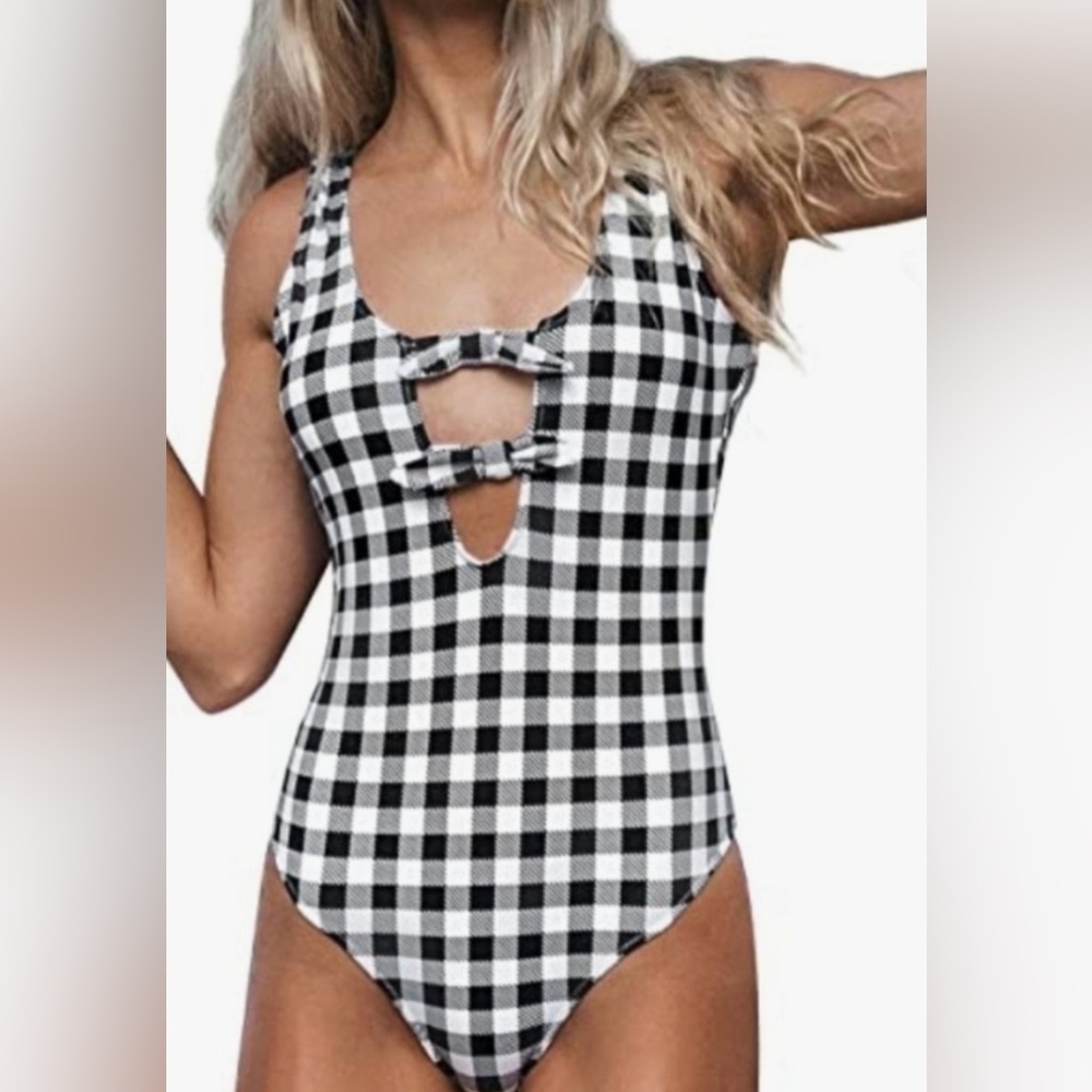 NWT Cupshe Black and White Checkered One Piece Swimsuit